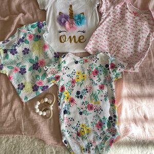Carters onesie    BUNDLE 🦄🌺🌸💕